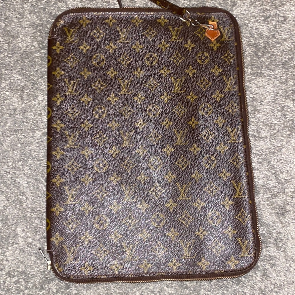 Vintage Louis Vuitton portfolio bag shoulder strap